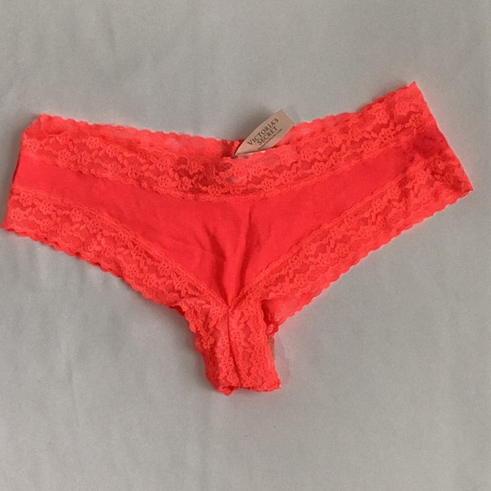 Victoria’s Secret Cheeky Panties Size M New